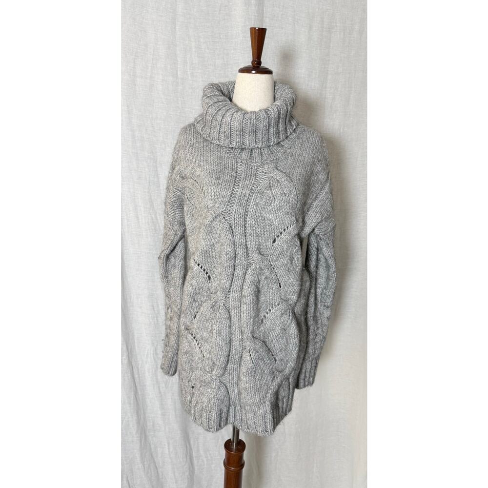 Elsamanda Grey Wool / Alpaca Blend Turtleneck Cableknit Sweater 
Size Med